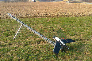 Ilustracja: Dron kartuje niedokończoną autostradę