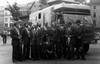 Ilustracja: <b class=pic_title>Rynek w Krakowie. Wyjazd, ekipa BARI ?77 w pełnym składzie</b> <br />
<br />
<b class=pic_author>fot.  Tadeusz Szczutko</b><br />
<br />
