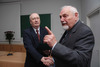 Ilustracja: <b class=pic_title>Jubileusz 85-lecia prof. Zbigniewa Sitka</b> <br />
<br />
<b class=pic_description>Jubilat i prof. Stanisław Gruszczyński, dziekan WGGiIŚ AGH</b> <br />
<br />
<b class=pic_author>fot.  fot. Andrzej Wróbel i Andrzej Kmieciński</b><br />
<br />
