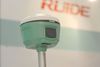 Ilustracja: <b class=pic_title>Intergeo 2016: Niwelatory, tachimetry i odbiorniki GNSS</b> <br />
<br />
<b class=pic_description>Odbiornik Ruide R6 Nova Lite Edition to po prostu model R6 z wyposażeniem dostosowanym do potrzeb konkretnego klienta, który może np. zrezygnować z radia czy sensora wychylenia, co obniży końcową cenę zestawu</b> <br />
<br />
<b class=pic_author>fot.  Jerzy Królikowski</b><br />
<br />
