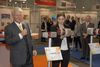 Ilustracja: <b class=pic_title>Intergeo 2016: Fotogrametria</b> <br />
<br />
<b class=pic_description>Dr Johannes Riegl prezentuje nowy lotniczy skaner laserowy MiniVUX-1UAV opracowany przede wszystkim z myślą o bezzałogowcach. Urządzenie waży raptem 1,55 kg, a mierzy z prędkością 100 tys. pkt/s i dokładnością do 15 mm. Optymalny pułap pracy do 100 metrów.</b> <br />
<br />
<b class=pic_author>fot.  Jerzy Królikowski</b><br />
<br />
