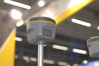 Ilustracja: <b class=pic_title>Intergeo 2018: tachimetry i odbiorniki GNSS</b> <br />
<br />
<b class=pic_description>South Galaxy G1+ w nowej odsłonie, m.in. z nową płytą Trimble BD990, podwójną baterią oraz baterią wbudowaną w tyczkę</b> <br />
<br />
<b class=pic_author>fot.  Jerzy Królikowski</b><br />
<br />
