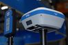 Ilustracja: <b class=pic_title>Intergeo 2019: tachimetry i odbiorniki GNSS</b> <br />
<br />
<b class=pic_description>W najbliższych miesiącach Stonex wprowadzi na rynek nowe lub odświeżone wersje  swoich precyzyjnych odbiorników satelitarnych. Będą je wyróżniać m.in. nowe płyty odbiorcze marki Hemisphere</b> <br />
<br />
<b class=pic_author>fot.  Jerzy Królikowski</b><br />
<br />
