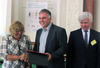 Ilustracja: <b class=pic_title>XXXVIII Ogólnopolska Konferencja Kartograficzna</b> <br />
<br />
<b class=pic_description>W kategorii ?Mapa turystyczna? tytuł Mapa Roku 2014 przyznano opracowaniu ?Transgraniczny rezerwat biosfery Polesie Zachodnie. Mapa turystyczno-przyrodnicza. Skala 1:110 000?. Nagrodę w imieniu wydawnictwa Kartpol z Lublina odbiera dr Krzysztof Kałamucki</b> <br />
<br />
<b class=pic_author>fot.  Anna Wardziak</b><br />
<br />

