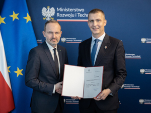 Ilustracja: Poznaliśmy nowych wiceministrów w MRiT. Jeden z nich jest zwolennikiem podatku katastralnego <br />
Minister Krzysztof Hetman i wiceminister Krzysztof Kukucki