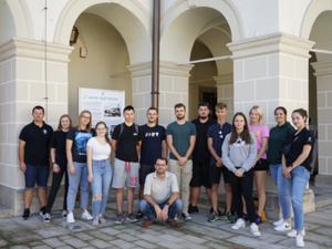 Ilustracja: Studenci z Uniwersytetu Rolniczego w Krakowie pomierzyli renesansowy zamek