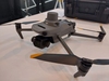 Ilustracja: <b class=pic_title>Intergeo 2022: drony</b> <br />
<br />
<b class=pic_description>Dla miłośników dronów niewątpliwą atrakcją targów Intergeo 2022 była możliwość zobaczenia na żywo nowych wirnikowców DJI Mavic 3 Enterprise, które zastąpią bardzo popularne w geodezji Phantomy IV</b> <br />
<br />
<b class=pic_author>fot.  Jerzy Królikowski</b><br />
<br />
