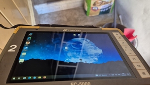 Ilustracja: 3x Topcon Gr3 kontroler FC 5000 i 2x FC200